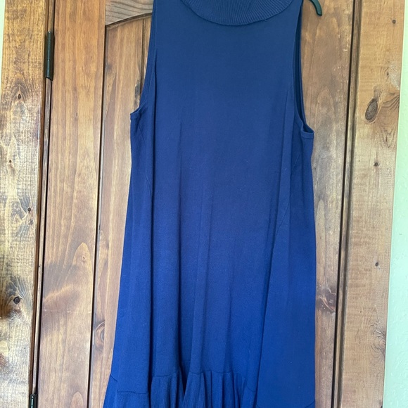 New Directions Ruffle Edge Sleeveless Cardigan Vest - Picture 2 of 5